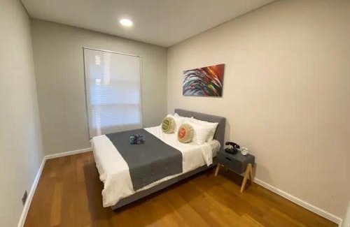 Kuala Lumpur City Centre Apartment | Elegant Sky Suites KLCC: Top-Rated 4-Star Family Retreat
