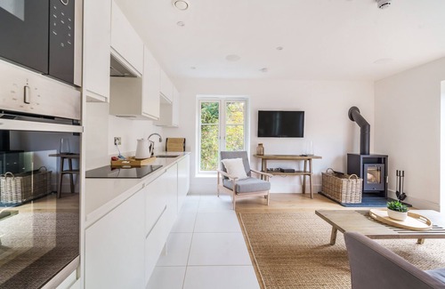 Lynmouth Apartment | Sky View, a luxury, pet friendly holiday apartment in Lynmouth sleeping up to six in three bedrooms