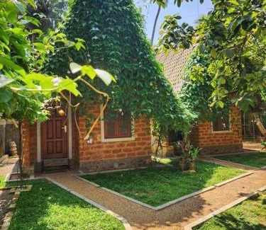 Kaduruduwa Hotel | Top-Rated Sky View Cabin in Unawatuna with Breakfast