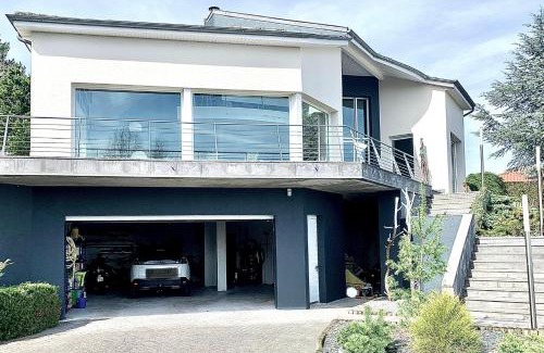 Ceyrat Villa | Relax at Sky View Cinema with Pool & Spa Amenities