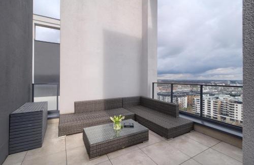 Jezyce Apartment | Sky View Dąbrowskiego