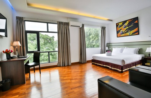 Bahan Hotel | Explore Sky View Hotel Yangon: Pool, Restaurant & Family Fun