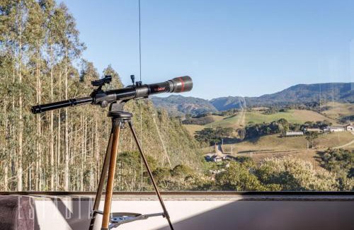 Rancho Queimado House | Sky View Mansion: Panoramic Retreat with Family-Friendly Perks