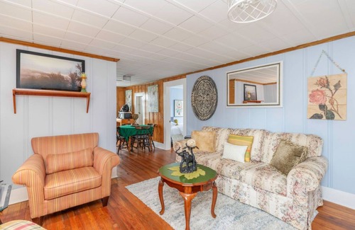 Wetumpka Apartment | Experience Downtown Wetumpka with Scenic Sky Views!