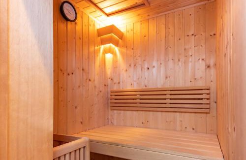 Beppu Villa | Sky Retreat Beppu: Family-Friendly with Hot Tub Amenities