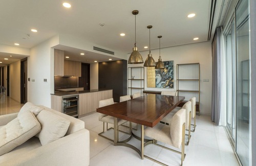 District 3 Apartment | Modern Sky Villas in Centre Saigon with Private Pool Access