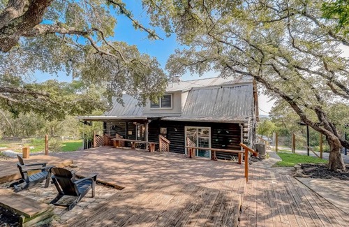 Canyon Lake House | Top-Rated Skyband Cabin - Perfect for Family Getaways
