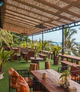 Koh Rong Hotel | Skybar Koh Rong
