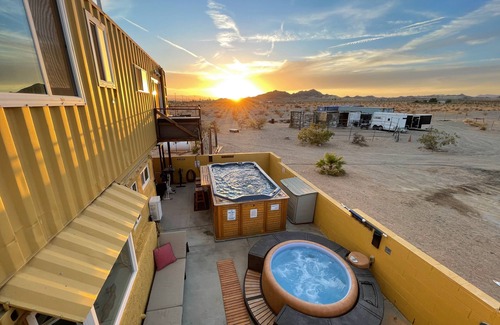 Wonder Valley Ski Chalet | Skybox Suite: Your Perfect Getaway with Pool & Spa