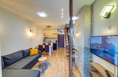 Smolyan Apartment | Oceanfront Skyday Penthouse Deluxe with Spa & Pool