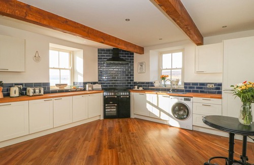 Lofthouse Cottage | SKYFELL: Pet-Friendly Holiday Cottage with Hot Tub & Spa