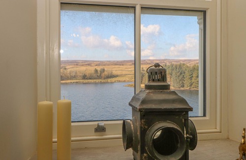 Lofthouse Cottage | SKYFELL: Pet-Friendly Holiday Cottage with Hot Tub & Spa