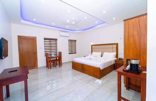 Varkala Resort | Skylar Seaview Beach Resort and Spa: Relaxing Getaway Awaits