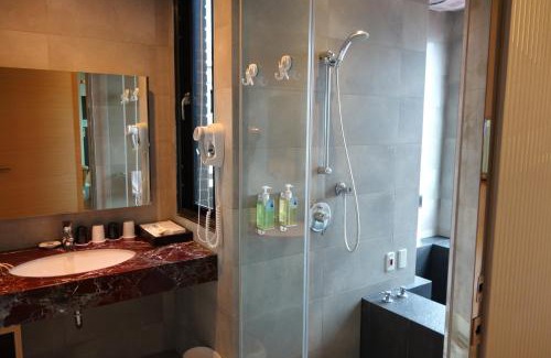 Yuchi House | Explore Skylight BnB: Family-Friendly Retreat by Sun Moon Lake