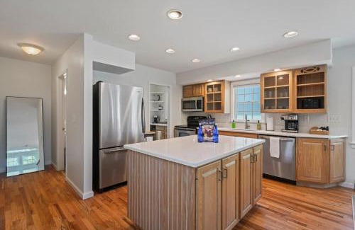Saratoga Springs House | Experience Skylight Suites: Pet-Friendly King Ensuite Escape