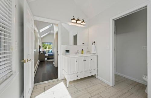 Saratoga Springs House | Experience Skylight Suites: Pet-Friendly King Ensuite Escape