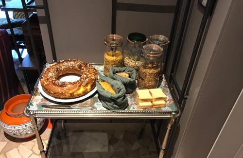 San Donato-San Vitale Bed & Breakfast | Top-Rated Skyline 1/7 B&B: Pet-Friendly & Breakfast Included