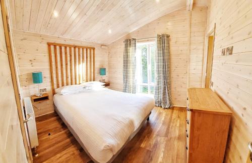 Arden House | Discover Skyline Lodge: Eco-Friendly Castle Lodges Awaits