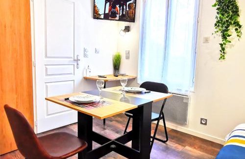 Limoges Apartment | Budget-Friendly Skyline Residence with Smart-Concept Design