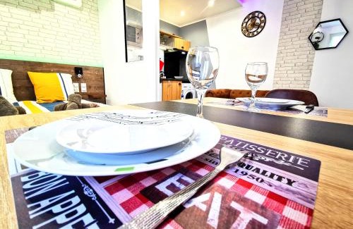 Limoges Apartment | Budget-Friendly Skyline Residence with Smart-Concept Design