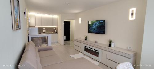 Golden Sands Apartment | Skyline Sea View - Топ център Златни пясъци, първа линия