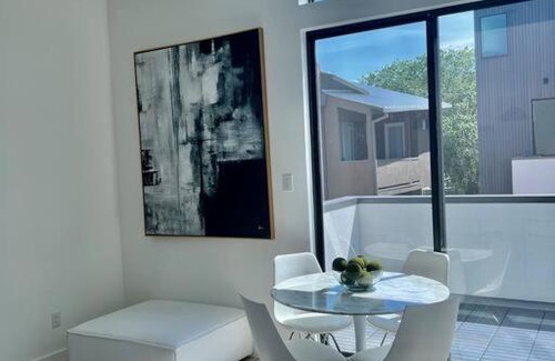 Cedars Villa | Pet-Friendly Skyline View Townhouse with Kitchen Amenities