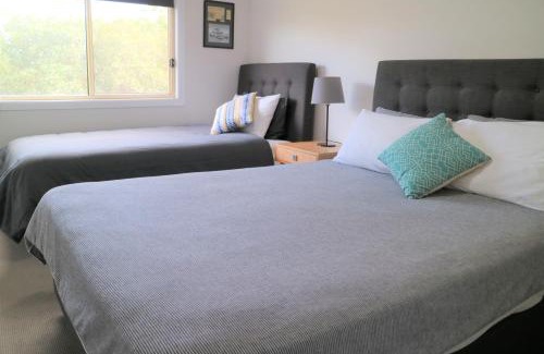 Temora House | Family-Friendly SkyLodge Temora with Great Amenities