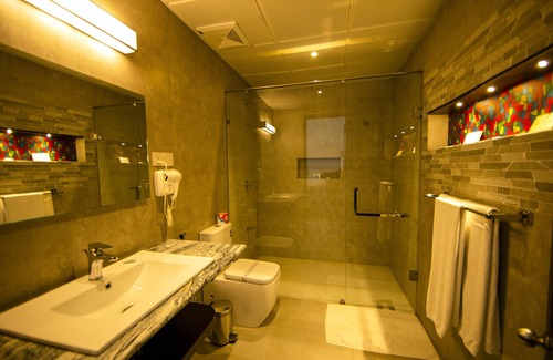 Kandy Hotel | Discover Skyloft Kandy: Family-Friendly with Great Amenities