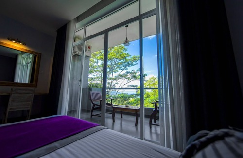 Kandy Hotel | Discover Skyloft Kandy: Family-Friendly with Great Amenities