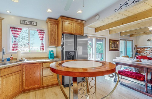 Skyforest House | SkyPark cabin w/incredible views - close to Santa's Village and hiking