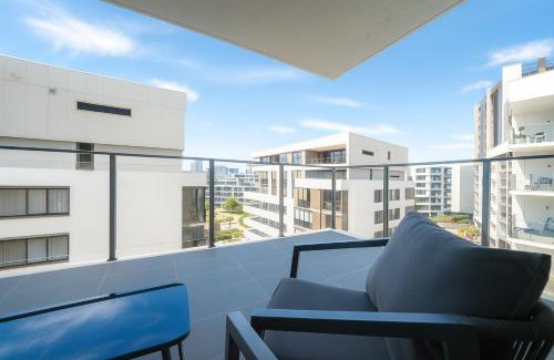 Wentworth Point Apartment | Discover SkyPark Oasis Retreat: 4-Star Gem near Olympic Park