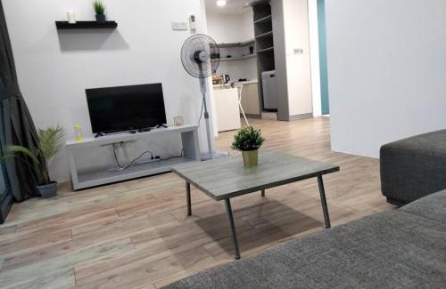 Cyberjaya Apartment | Relax at Skypark Residence Cyberjaya with Pool & Balcony