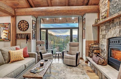 Coal Creek House | Family-Friendly SkyRun Cabin: A 4-Star Retreat Awaits
