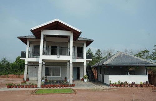 Mudigere House | SkyScape Homestay- Best Homestay near to falls ettina bhuja treaking, devaramane, bettadhabiraveshvara