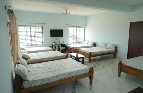 Mudigere House | SkyScape Homestay- Best Homestay near to falls ettina bhuja treaking, devaramane, bettadhabiraveshvara