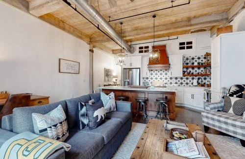 Brazos Apartment | Skyscape
