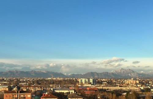 Cinisello Balsamo Apartment | Guest Rated: 8.6 at Skyscraper 11 - Family Friendly Stay
