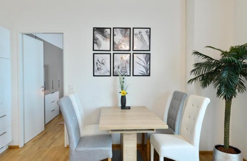 Erdberg Apartment | Sky-High Comfort with Convenient Parking and Pool Access