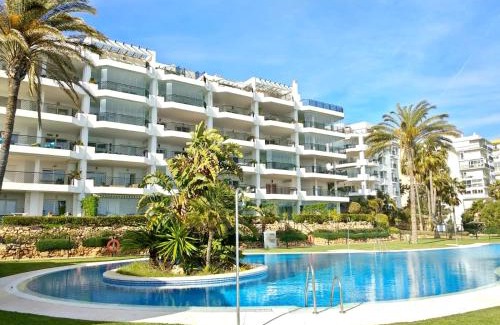 Sitio de Calahonda Apartment | Elevate Your Stay at SkySea Holidays MI CAPRICHO Hotel