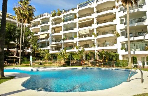 Sitio de Calahonda Apartment | Elevate Your Stay at SkySea Holidays MI CAPRICHO Hotel