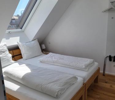 Favoriten Apartment | Top-Rated SkySuite Holiday Home with Child-Friendly Amenities