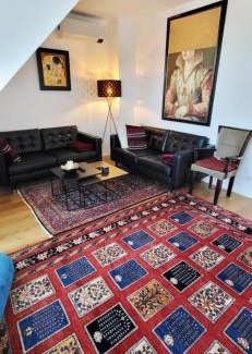 Favoriten Apartment | Top-Rated SkySuite Holiday Home with Child-Friendly Amenities