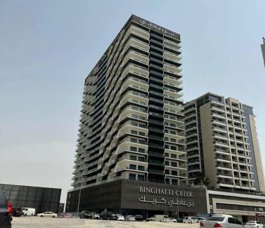 Al Rigga Apartment | SkyView: Unwind in a Budget-Friendly Retreat