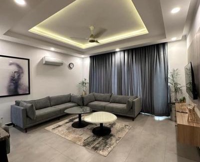 Al Rigga Apartment | SkyView: Unwind in a Budget-Friendly Retreat
