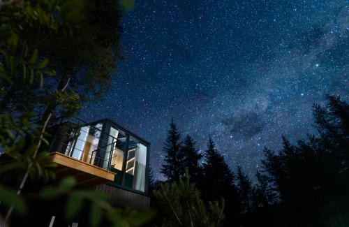 Dobbiaco Ski Chalet | Discover Skyview Chalets: Pet-Friendly Retreat by Toblacher See