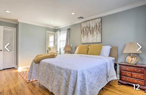 West Orange House | Skyview Cottage: Guest Rated 10/10, Pet & Child Friendly