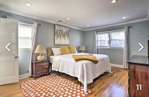 West Orange House | Skyview Cottage: Guest Rated 10/10, Pet & Child Friendly