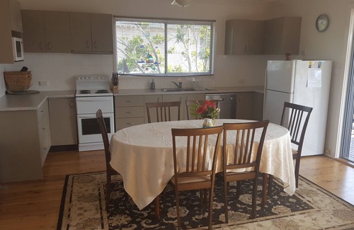 Currarong House | Experience Oceanfront Bliss at Skyview in Currarong
