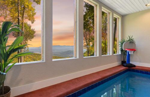 Sevierville Ski Chalet | Relaxing Retreat at Skyview Serenity with Pool & Hot Tub