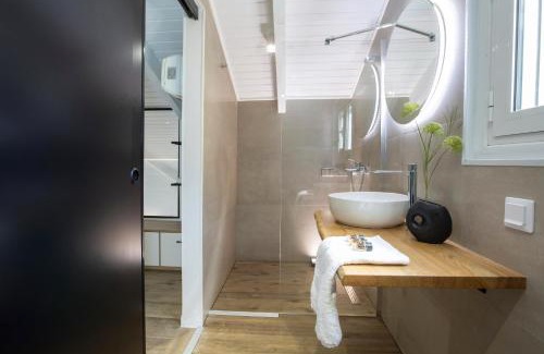Apolpaina Apartment | Experience Skyview Suites: Guest Rated 9.8 & Child Friendly